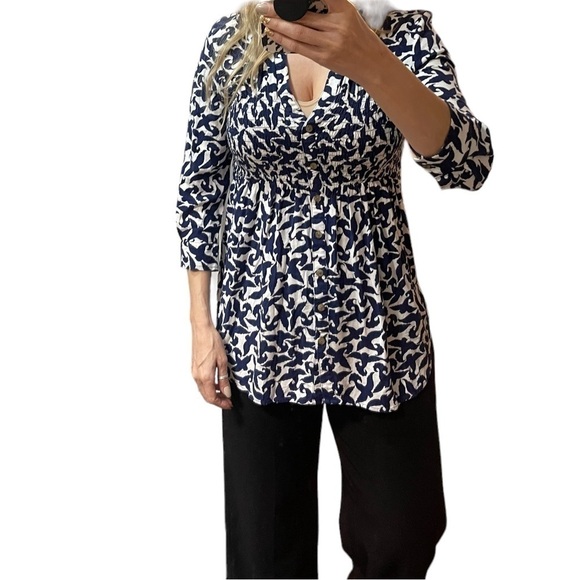 MAUVE Alexa smocked button down, Anthropologie, blue & white size Small - Picture 3 of 7